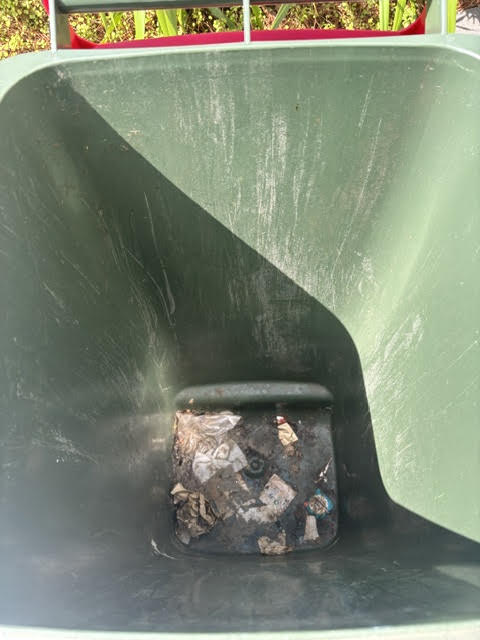 Clean bin after cleaning